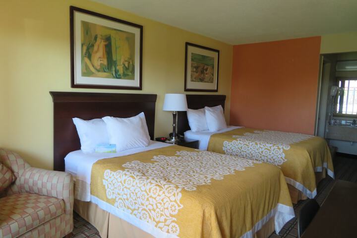 Room 17 of 80