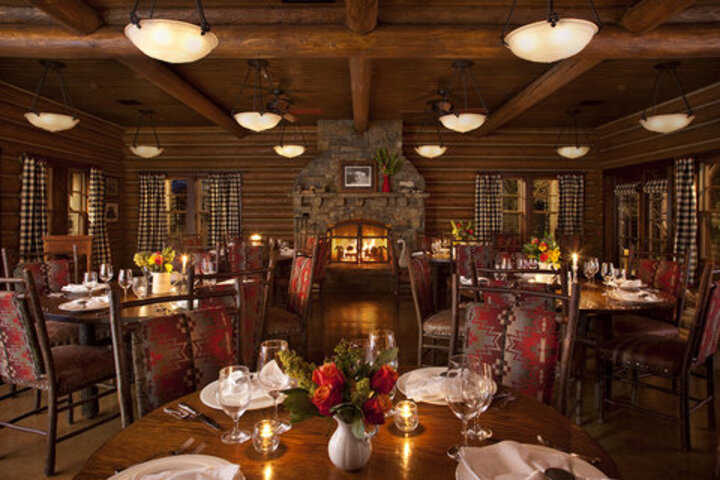Dining 47 of 64