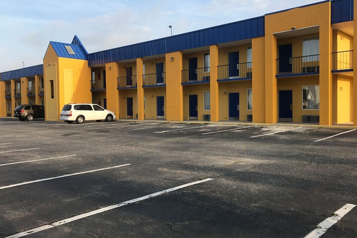 Hotel 2 of 12