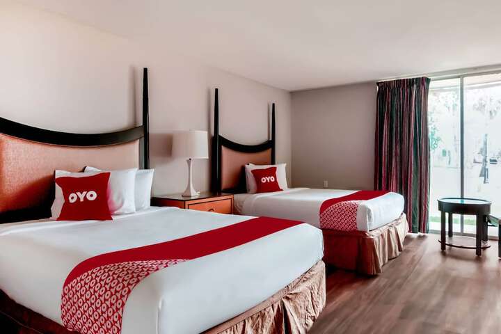 Room 10 of 25