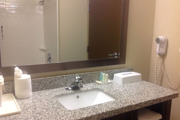 Room 11 of 17