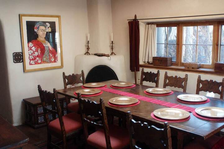 TOUCHSTONE INN