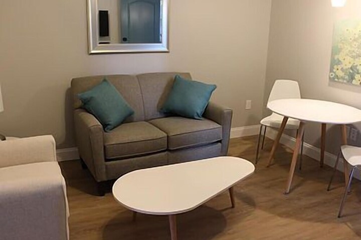 The Acorn Suites