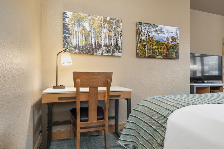 Room 34 of 75