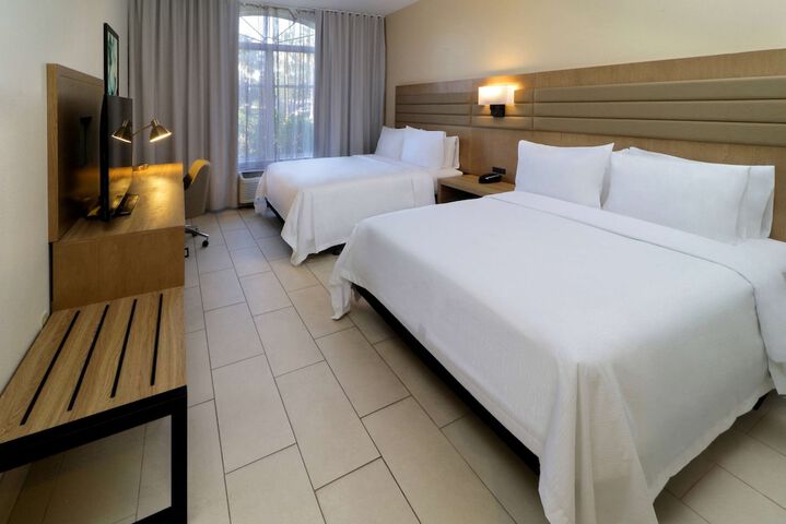 Room 35 of 110