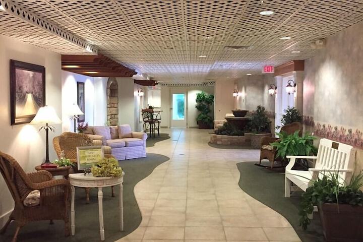 Ballroom/Hall 20 of 28