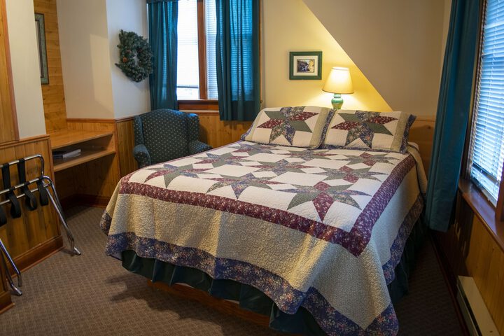 Crandell Mountain Lodge