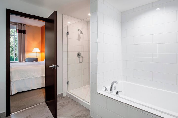 Four Points by Sheraton Grande Prairie
