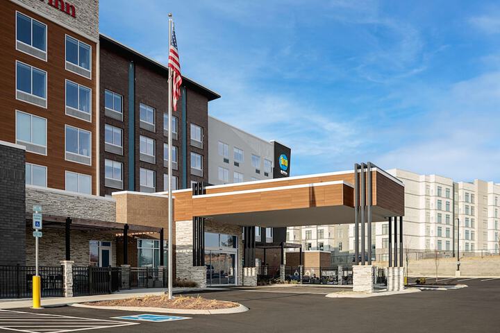 Hotel 3 of 34