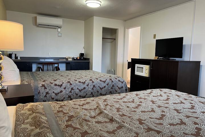 Room 123 of 143