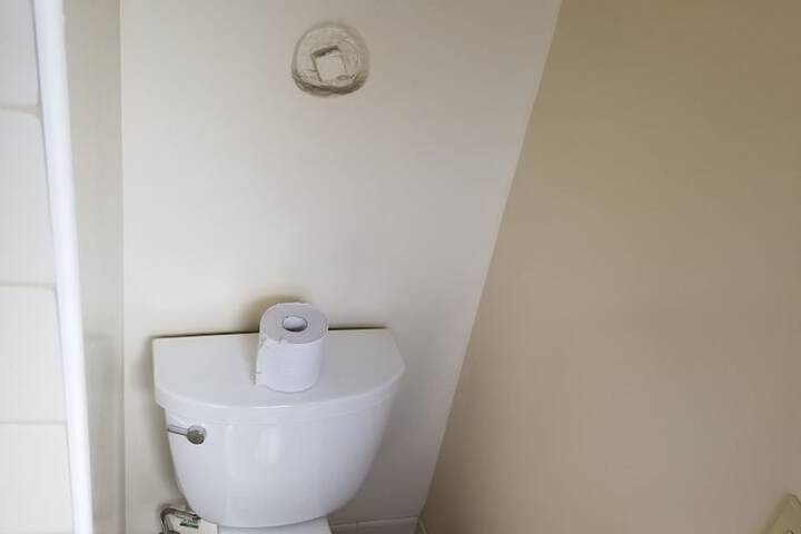 Room 16 of 27