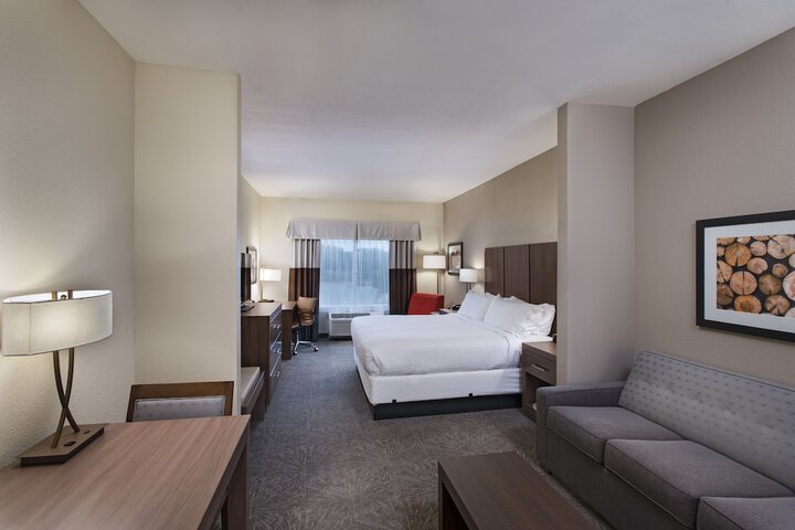 Room 15 of 34