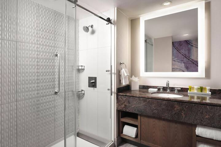 Hilton Long Beach Hotel