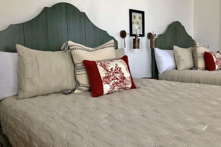 Room 83 of 130