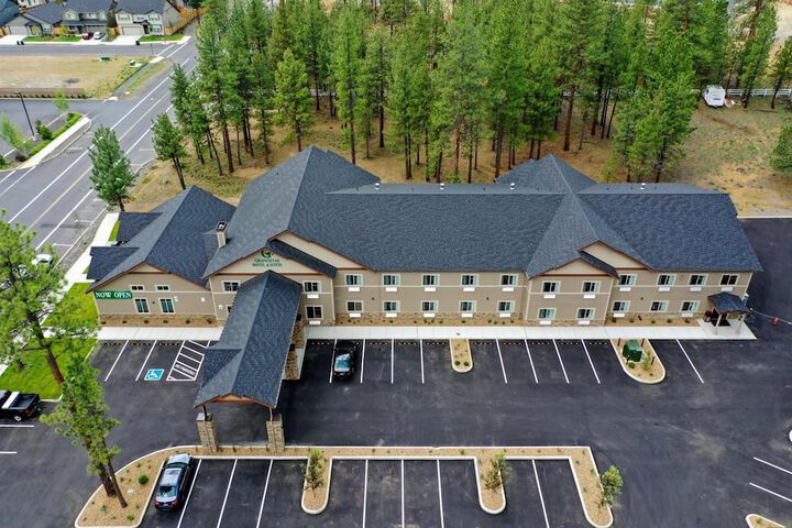 Hotel 2 of 33
