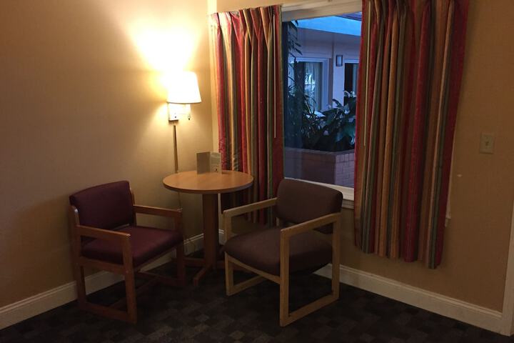 Wildwood Inn Tropical Dome & Theme Suites