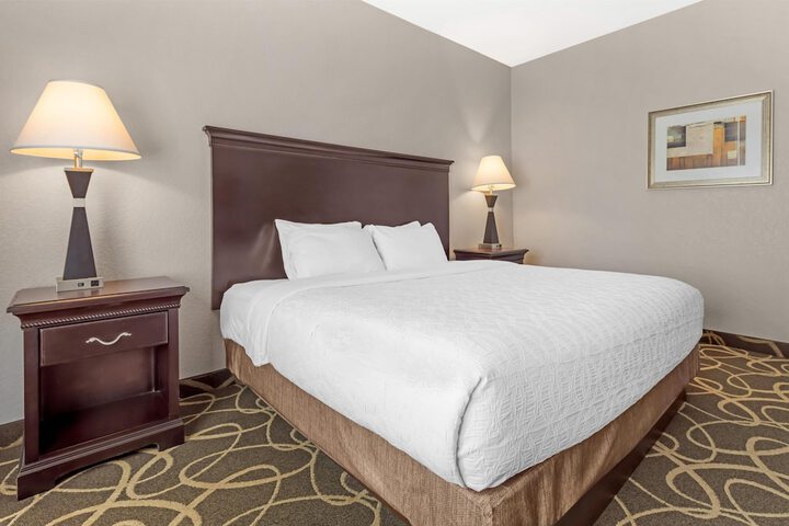 Best Western Plus Eau Claire Conference Center