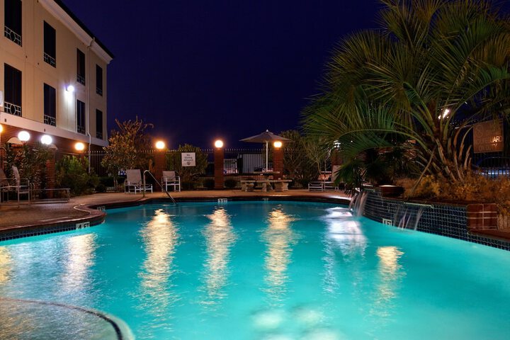 Pool 10 of 65