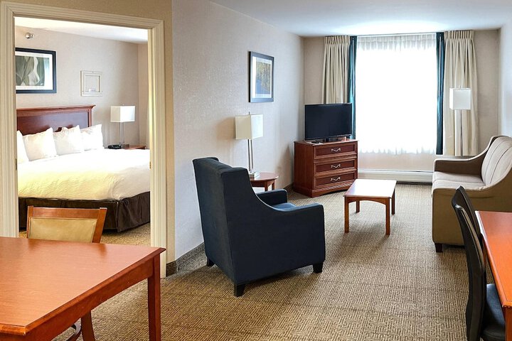 Smart Suites an Ascend Collection Hotel