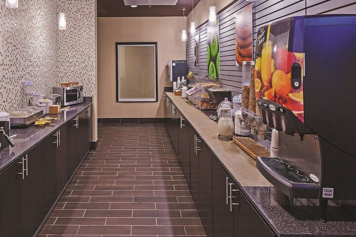 La Quinta Inn & Suites by Wyndham Wichita Falls - MSU Area