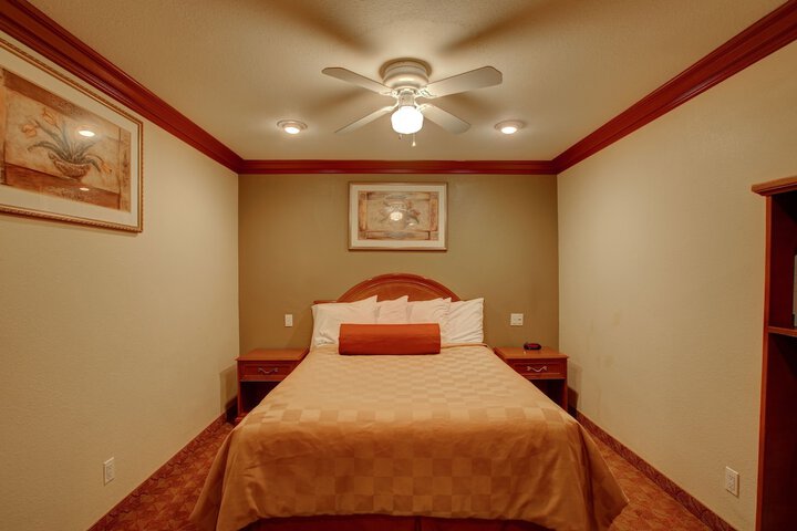 Room 25 of 35