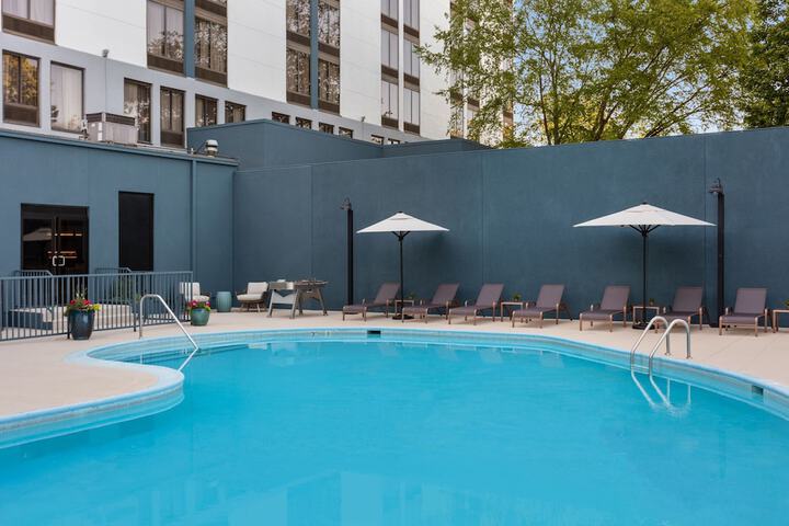 Pool 4 of 27