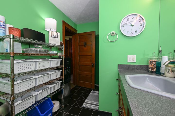 Room 174 of 276
