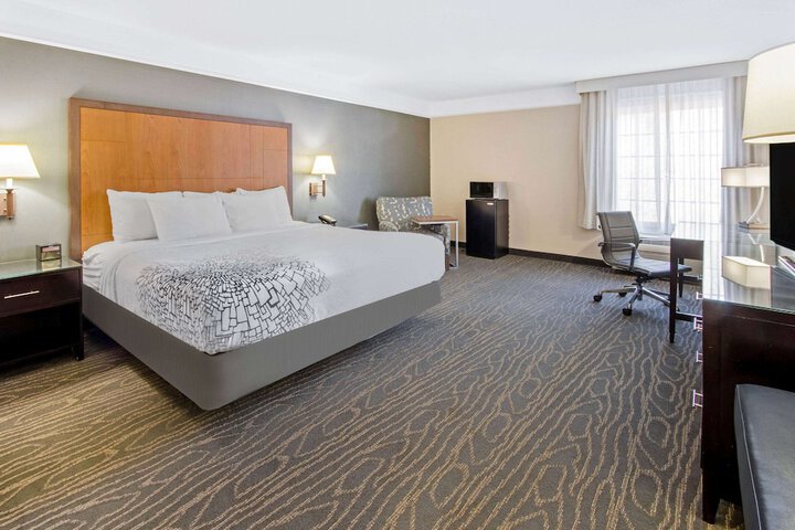 Room 32 of 57