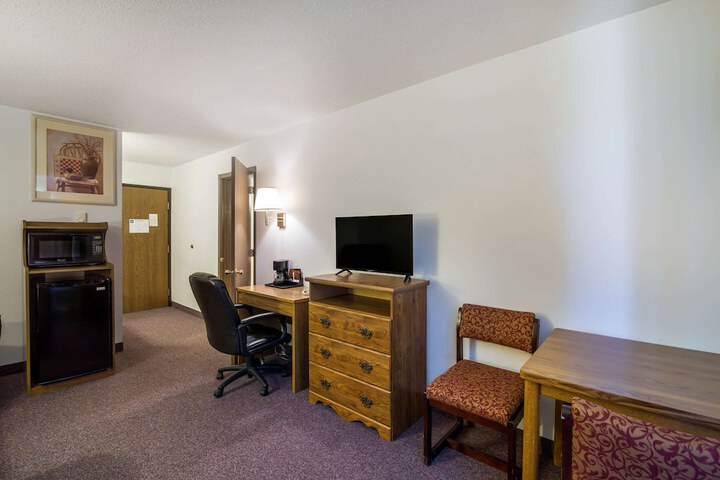 Room 12 of 33