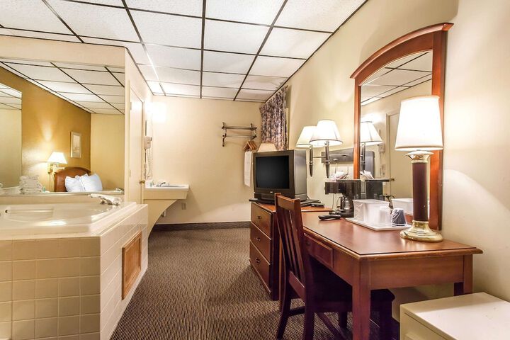 Room 11 of 44