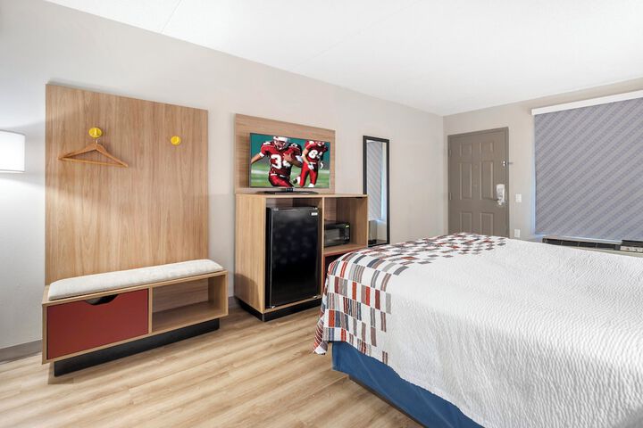 Room 16 of 36