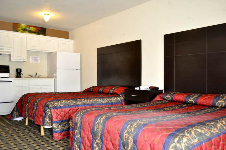 Room 7 of 32