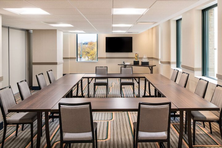 Hilton Garden Inn Flint Downtown