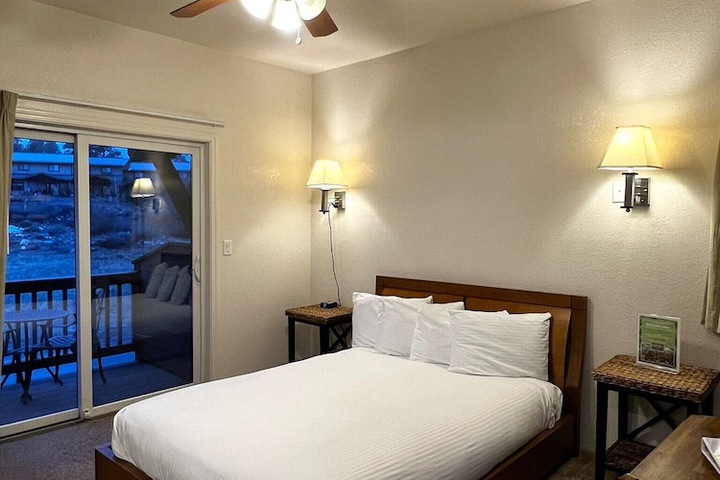 Canyon Plaza Premier Studios and Apts