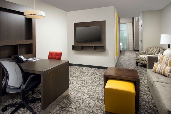 Room 15 of 37