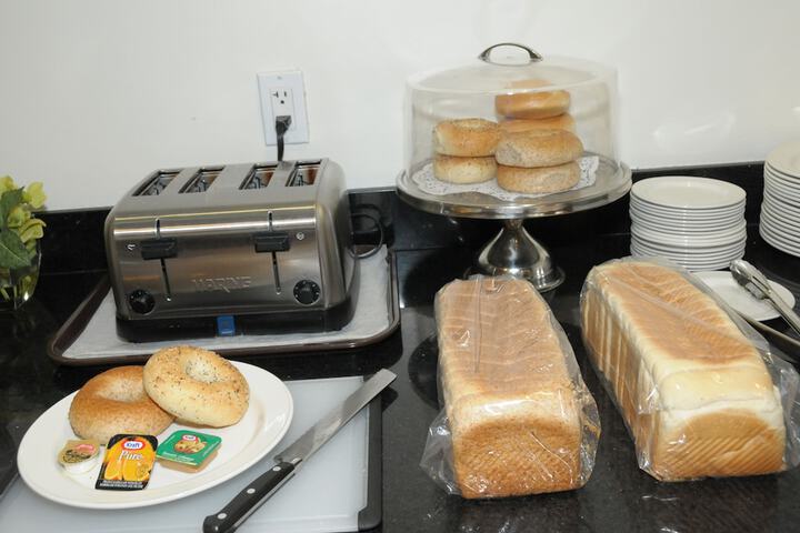 Breakfast/Coffee Service 40 of 40