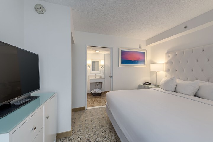 Room 70 of 111