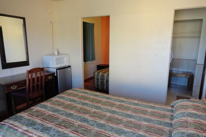 Room 7 of 11