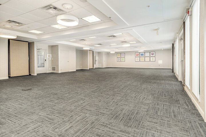 Room 29 of 348