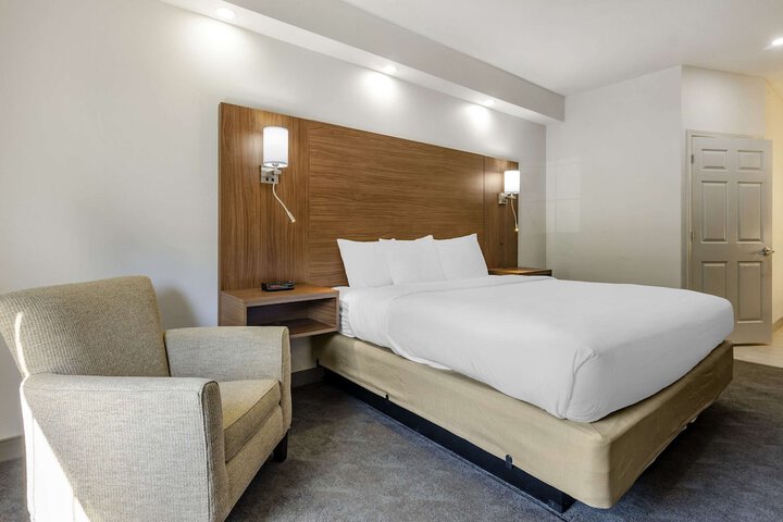 Room 19 of 41