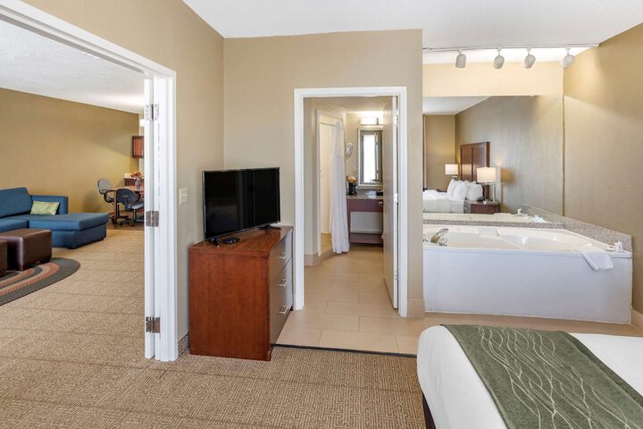 Room 26 of 34