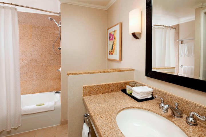 Room 60 of 282