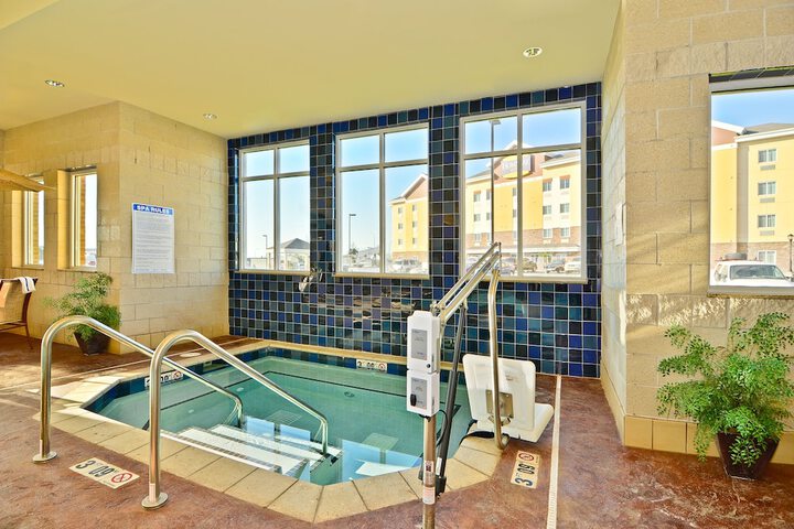 Hawthorn Extended Stay by Wyndham Dickinson