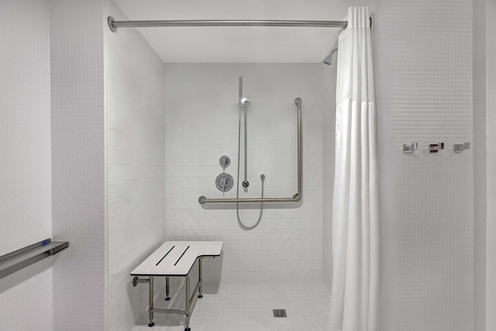 Hampton Inn & Suites by Hilton Belleville