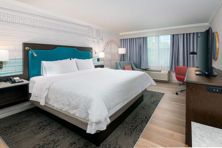 Room 21 of 43