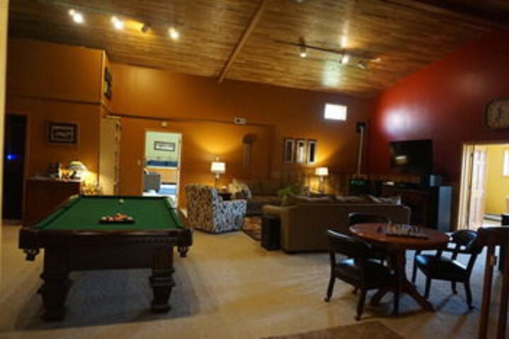Fairbanks Moose Manor B & B