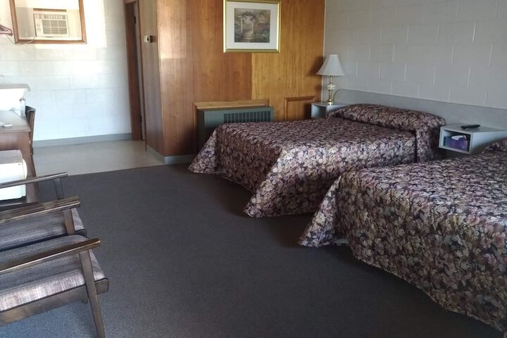 Room 17 of 34