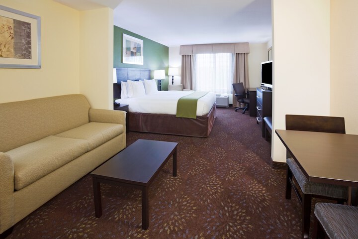 Room 12 of 35