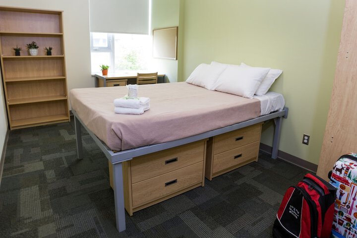 Room 16 of 34