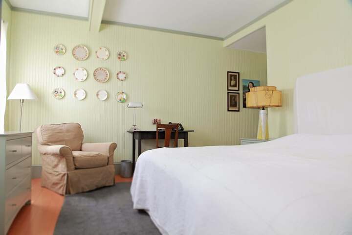 Room 38 of 104